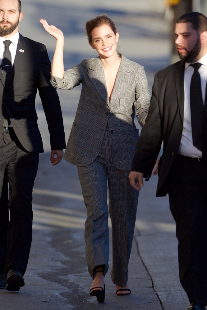 EEW_2017candid_mar6_arrives_to_jimmy_kimmel_live_in_la_88.jpg