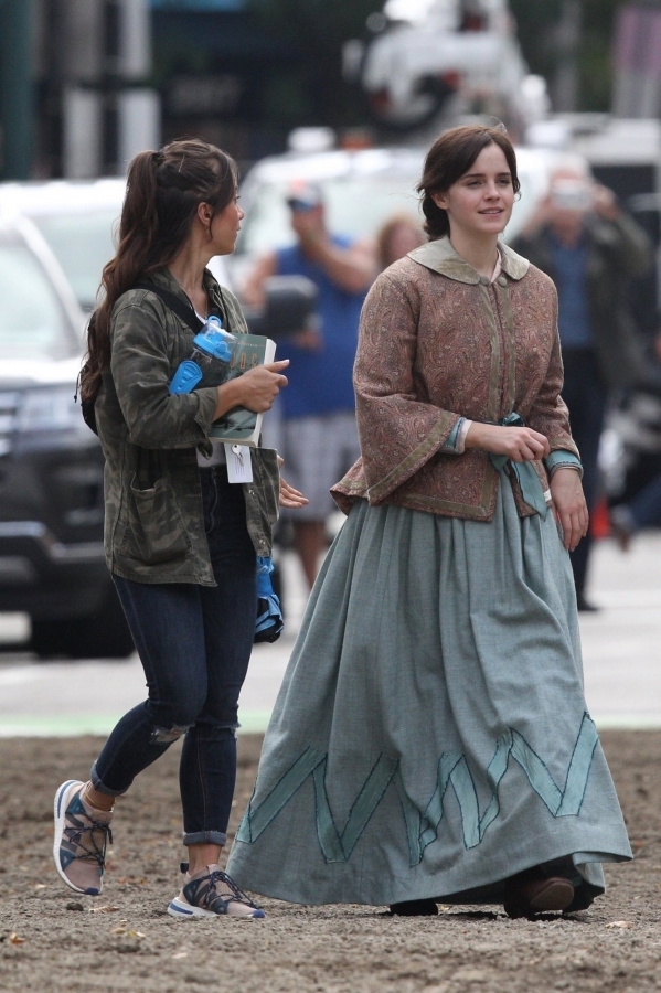 EEW_2018candid_on_set_of_little_women_in_boston_ma_25.jpg