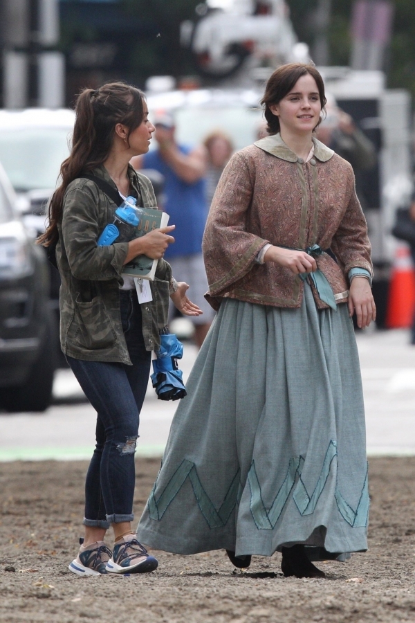 EEW_2018candid_on_set_of_little_women_in_boston_ma_26.jpg