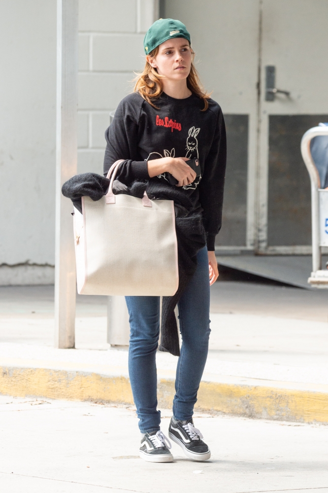 EEW_2019candid_arrives_to_jfk_airport_nyc_010.jpg