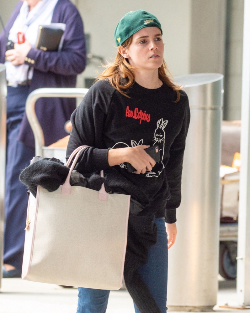 EEW_2019candid_arrives_to_jfk_airport_nyc_013.jpg