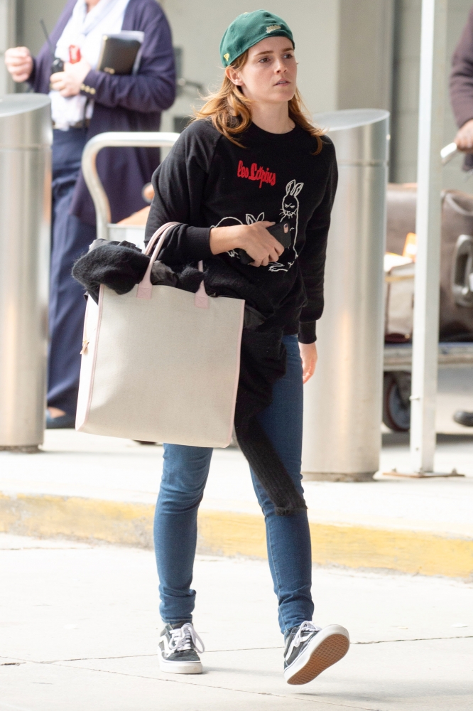 EEW_2019candid_arrives_to_jfk_airport_nyc_014.jpg