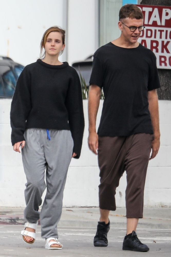 EEW_2019candid_aug17_out_for_brunch_at_superba_cafe_003.jpg