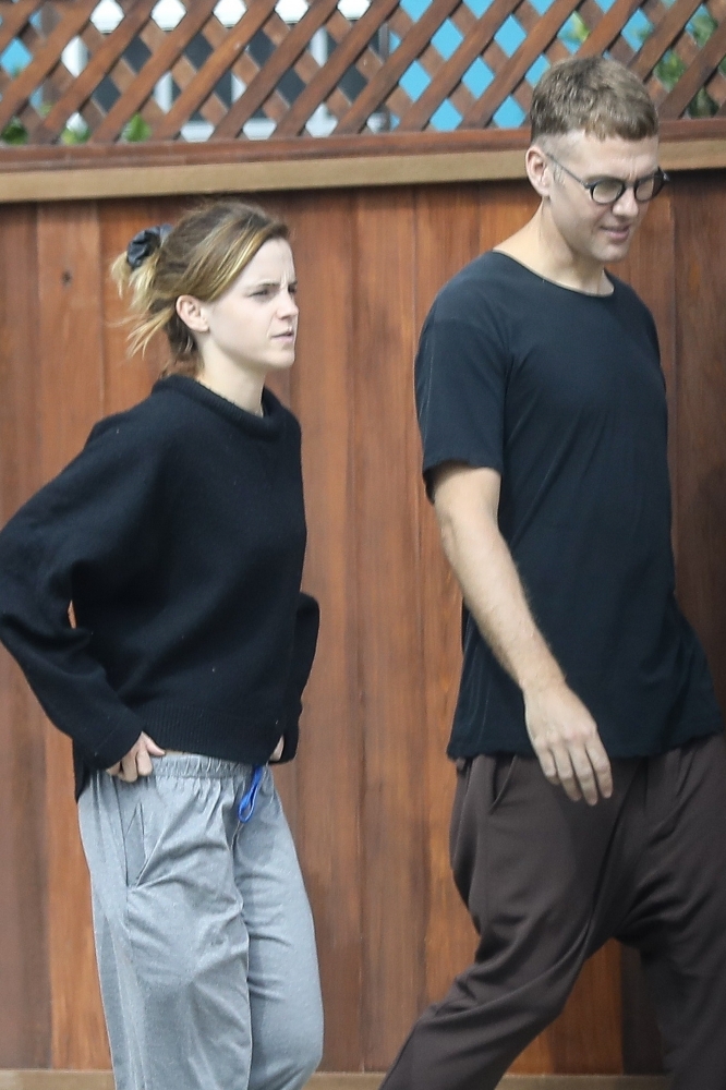 EEW_2019candid_aug17_out_for_brunch_at_superba_cafe_006.jpg