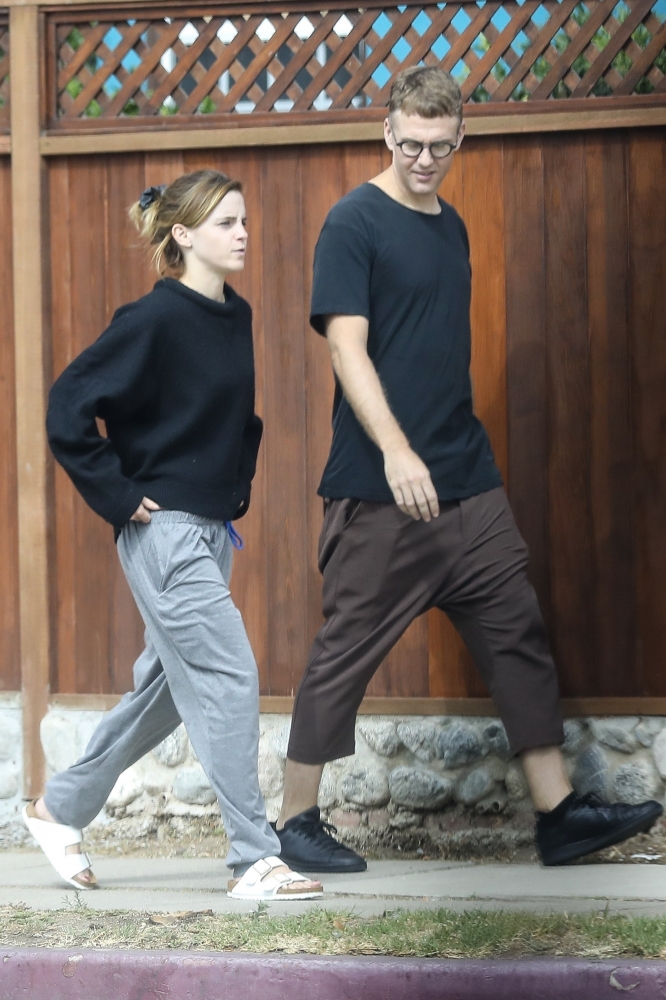 EEW_2019candid_aug17_out_for_brunch_at_superba_cafe_008.jpg