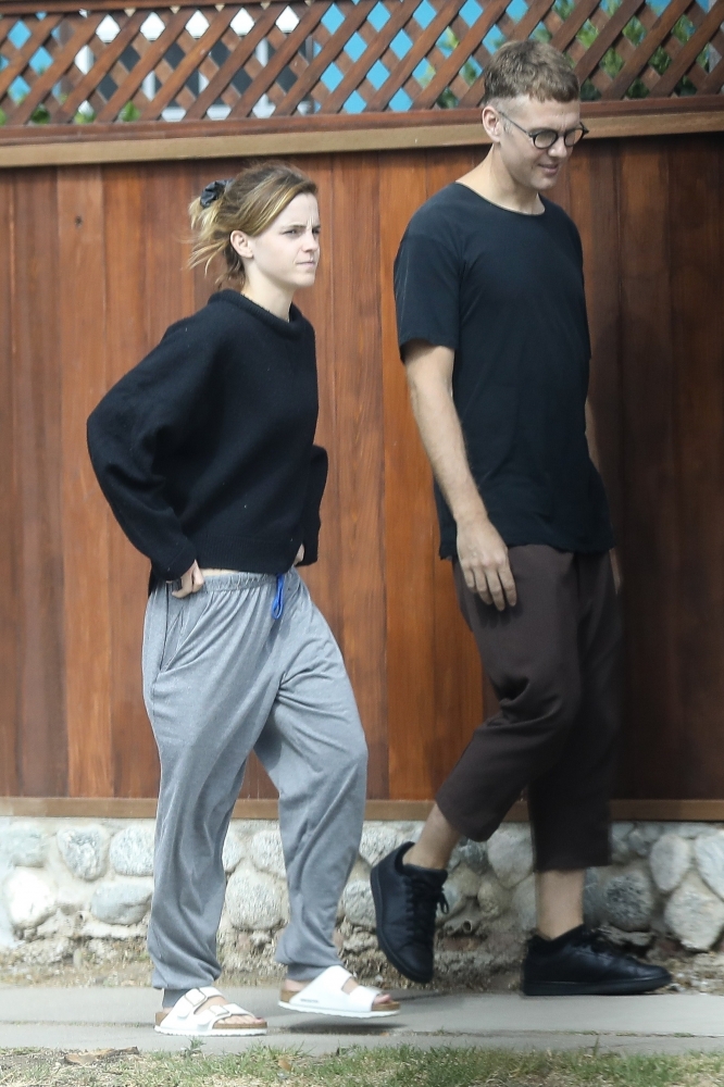 EEW_2019candid_aug17_out_for_brunch_at_superba_cafe_012.jpg