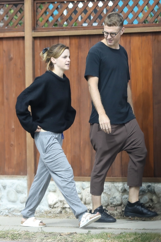 EEW_2019candid_aug17_out_for_brunch_at_superba_cafe_013.jpg