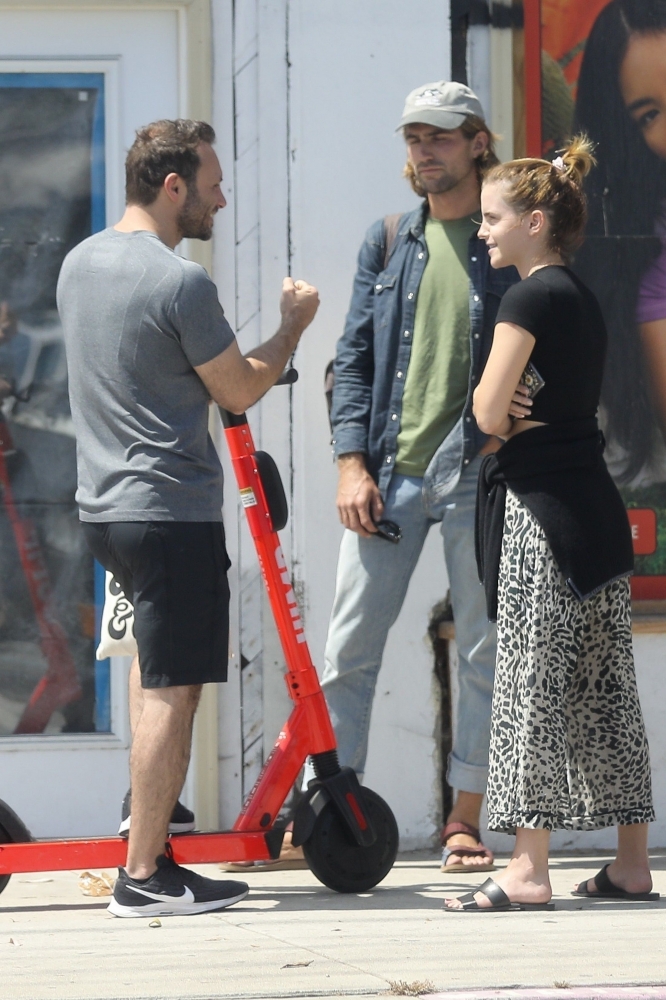 EEW_2019candid_aug28_out_for_lunch_at_double_zero_pizza_002.jpg
