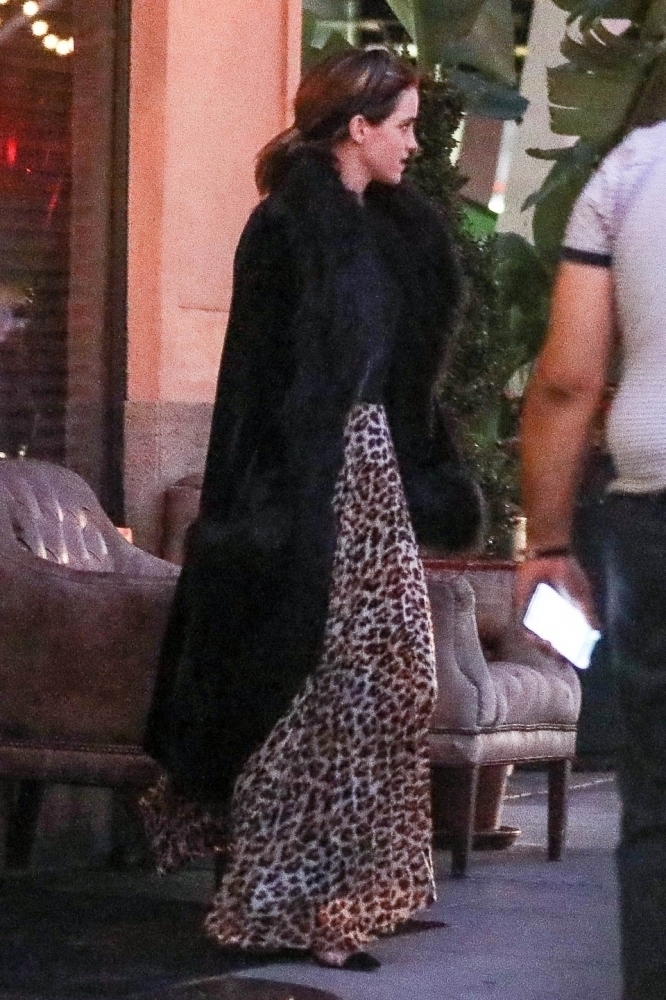 EEW_2019candid_aug4_leaves_via_veneto_restaurant_005.jpg
