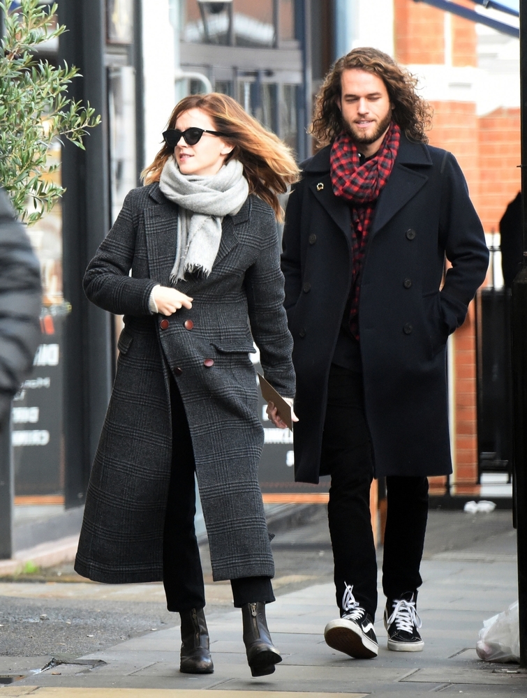 EEW_2019candid_dec18_out_for_lunch_in_london_011.jpg