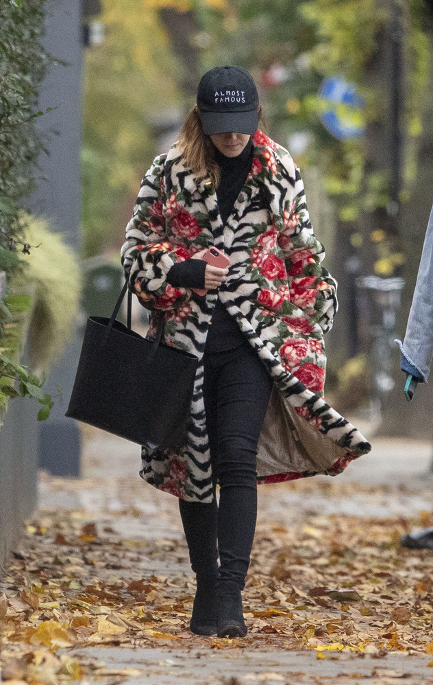 EEW_2019candid_nov3_out_and_about_in_london_003.jpg