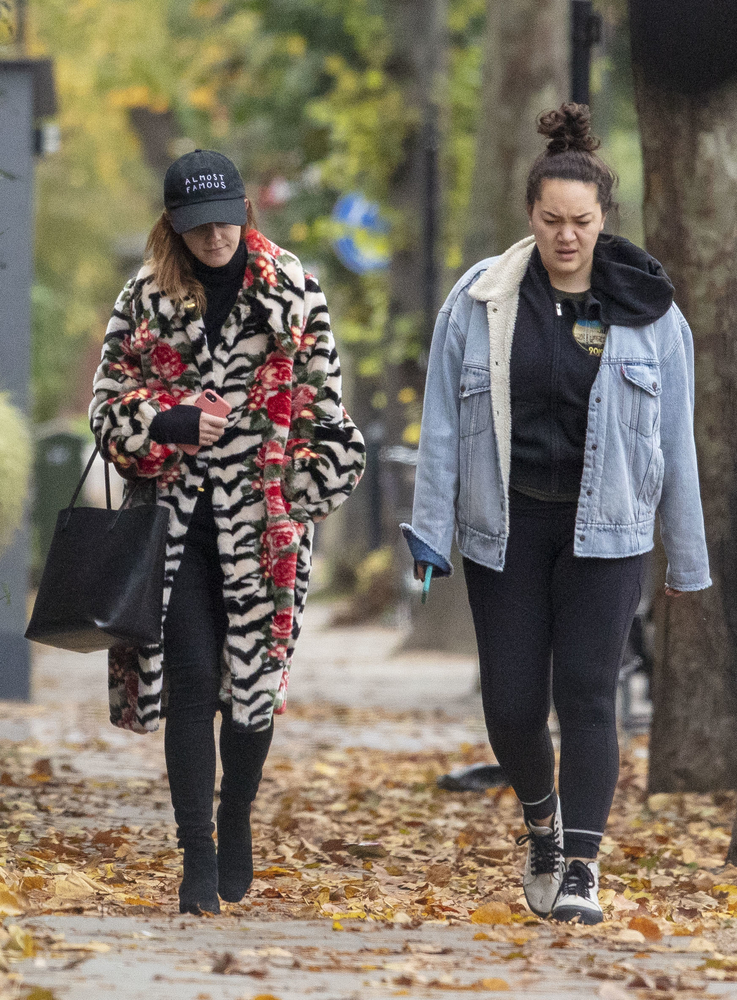 EEW_2019candid_nov3_out_and_about_in_london_007.jpg