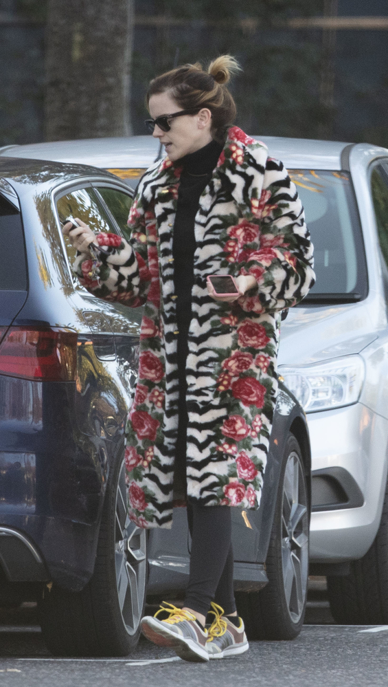 EEW_2019candid_nov3_out_and_about_in_london_029.jpg