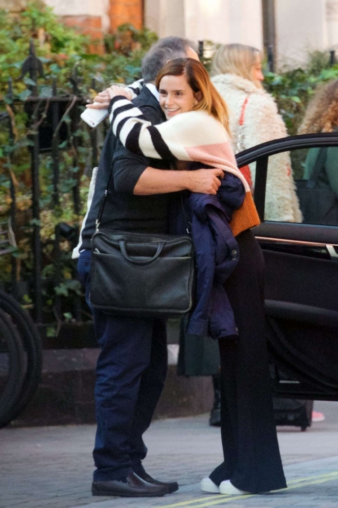 EEW_2019candid_oct22_out_for_lunch_in_london_005.jpg