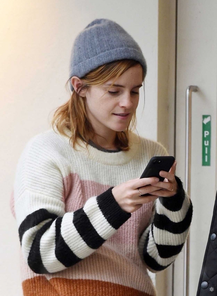 EEW_2019candid_oct24_out_and_about_in_london_002.jpg