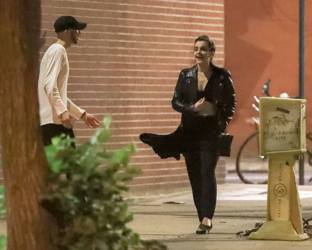 EEW_2019candid_out_with_cole_cook_in_nyc_011.jpg