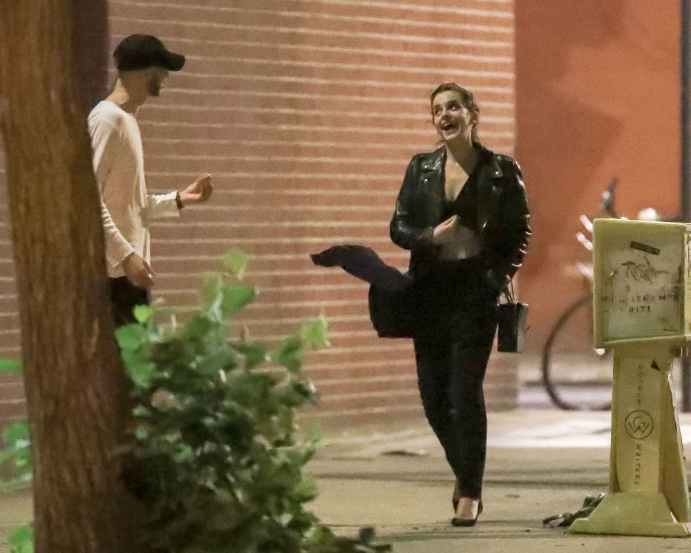 EEW_2019candid_out_with_cole_cook_in_nyc_012.jpg