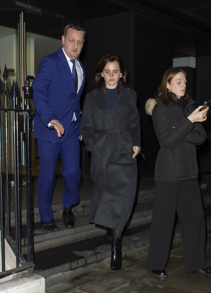 EEW_2020candid_leaves_c_restaurant_in_london_001.jpg