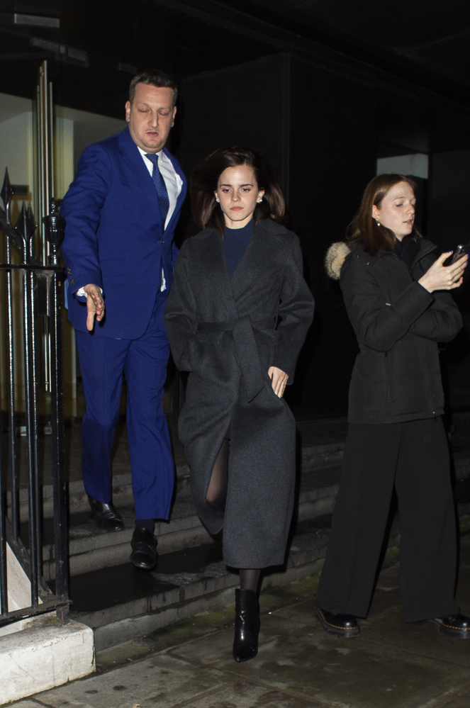 EEW_2020candid_leaves_c_restaurant_in_london_002.jpg
