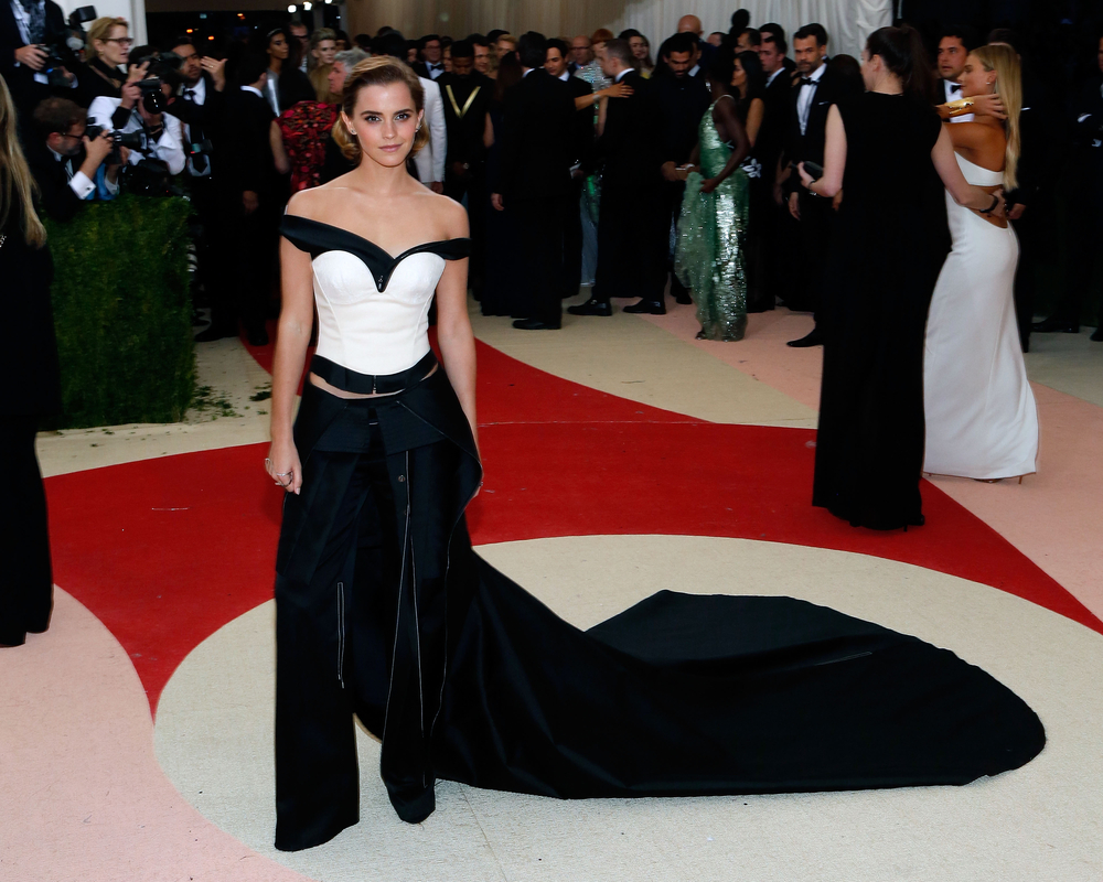 emma_watson_2016_met_costume_institute_gala_113.jpg