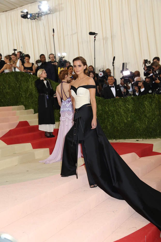 emma_watson_2016_met_costume_institute_gala_133.jpg