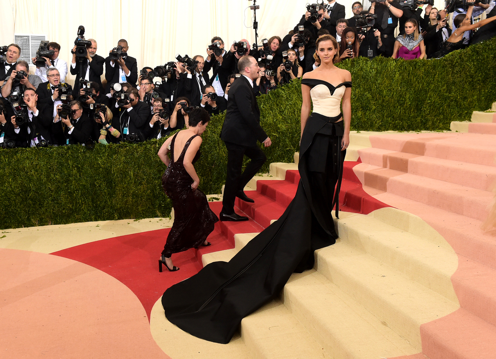 emma_watson_2016_met_costume_institute_gala_142.jpg