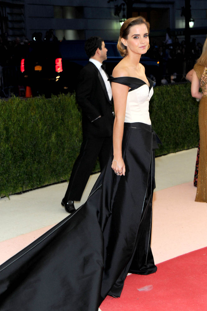 emma_watson_2016_met_costume_institute_gala_143.jpg