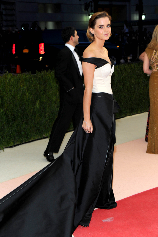 emma_watson_2016_met_costume_institute_gala_144.jpg