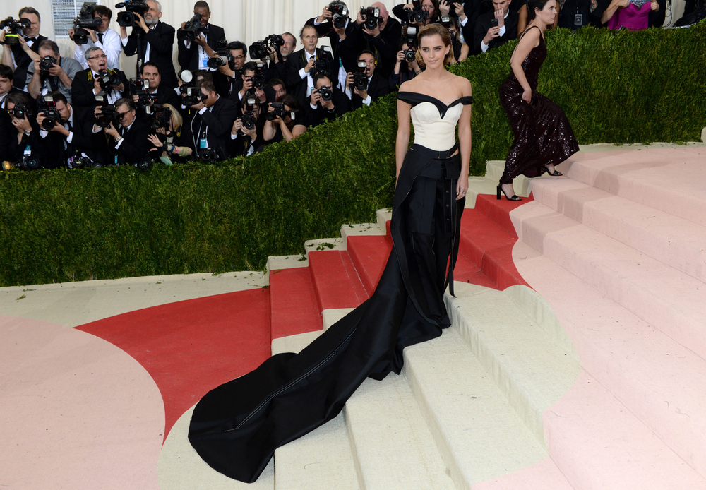 emma_watson_2016_met_costume_institute_gala_201.jpg