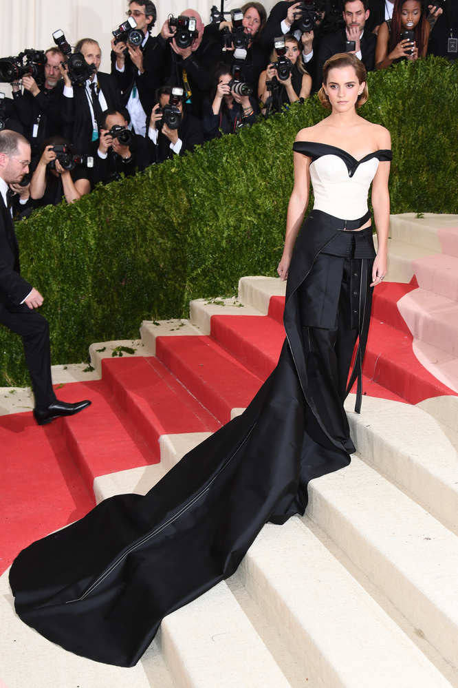 emma_watson_2016_met_costume_institute_gala_61.jpg