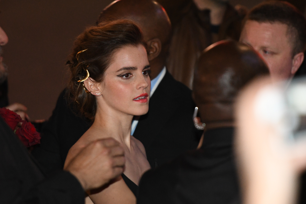 emma_watson_2017_mar_batb_la_premiere_106.jpg