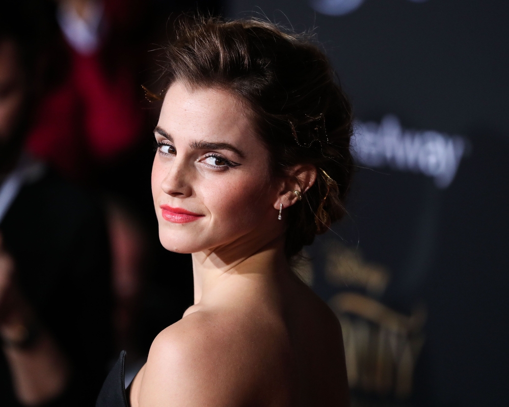 emma_watson_2017_mar_batb_la_premiere_302.jpg