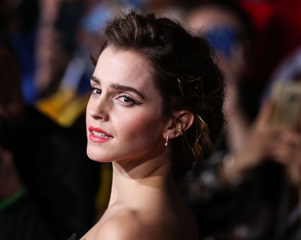 emma_watson_2017_mar_batb_la_premiere_315.jpg