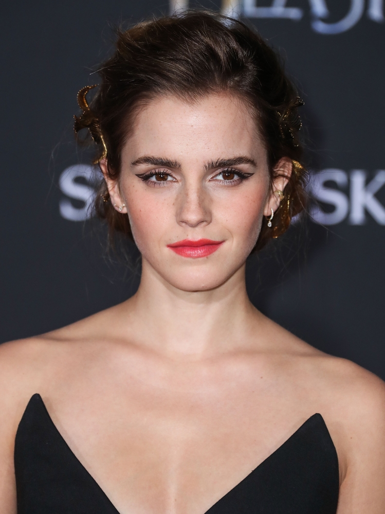 emma_watson_2017_mar_batb_la_premiere_433.jpg