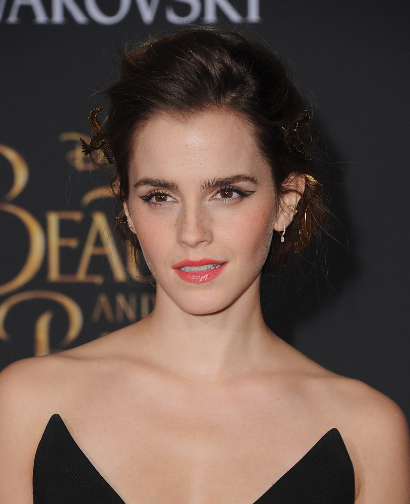 emma_watson_2017_mar_batb_la_premiere_436.jpg