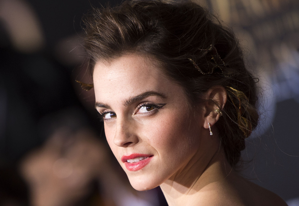 emma_watson_2017_mar_batb_la_premiere_443.jpg