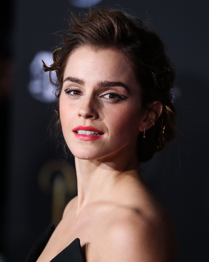 emma_watson_2017_mar_batb_la_premiere_456.jpg