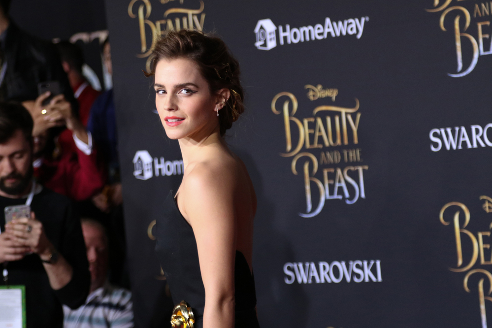 emma_watson_2017_mar_batb_la_premiere_63.jpg