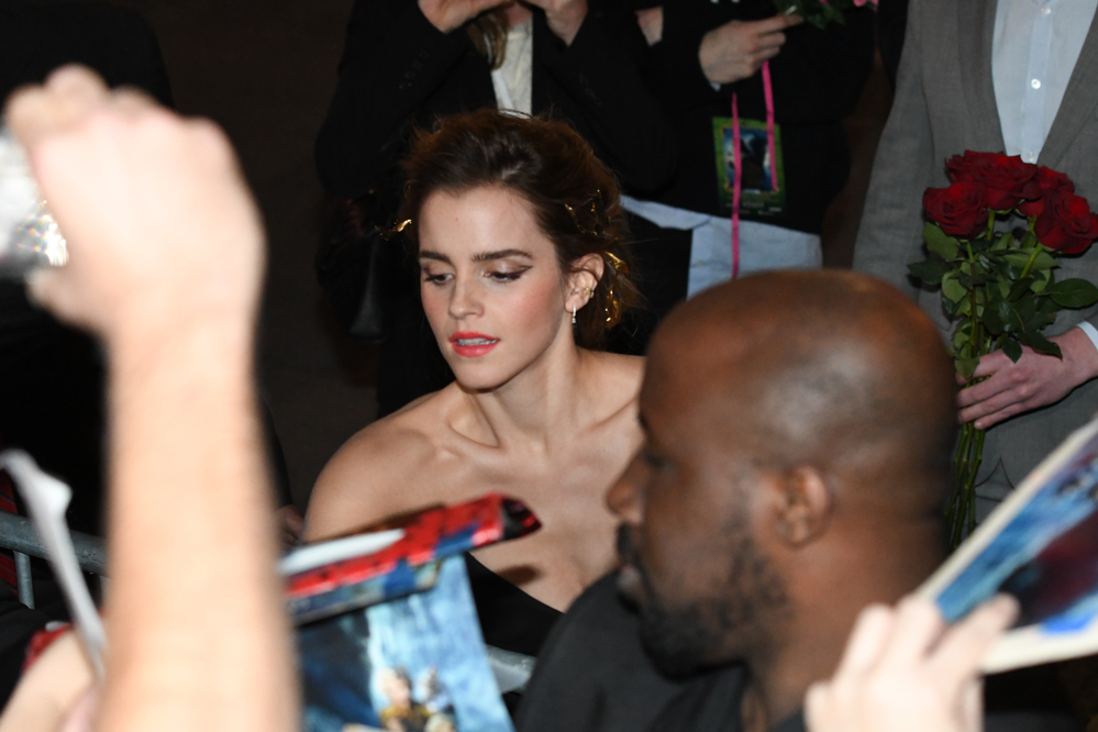 emma_watson_2017_mar_batb_la_premiere_74.jpg