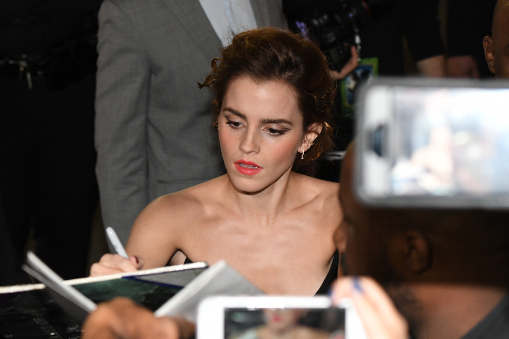 emma_watson_2017_mar_batb_la_premiere_78.jpg