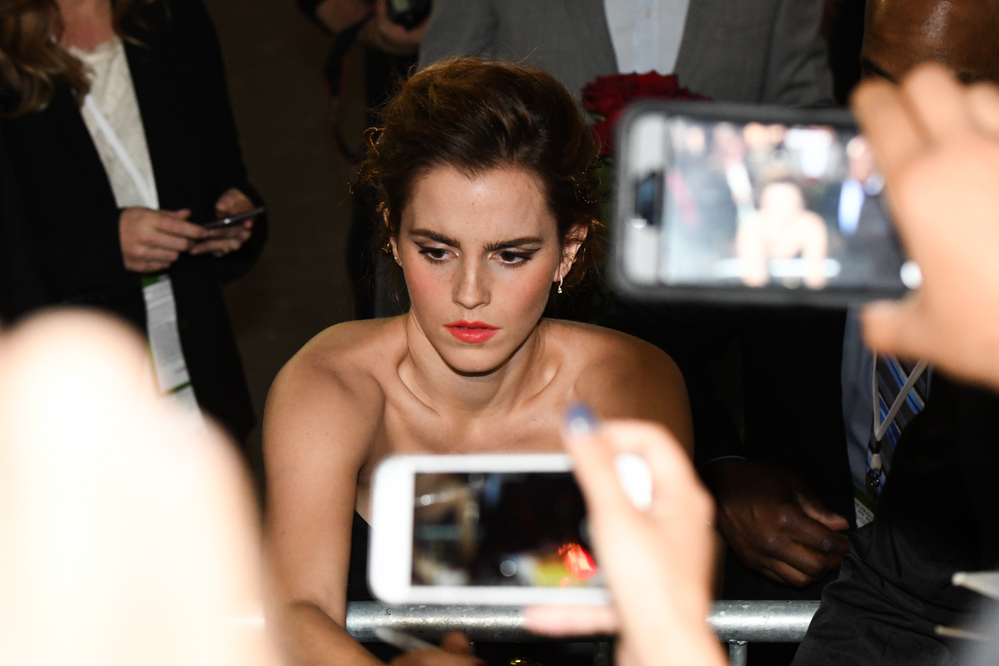 emma_watson_2017_mar_batb_la_premiere_79.jpg