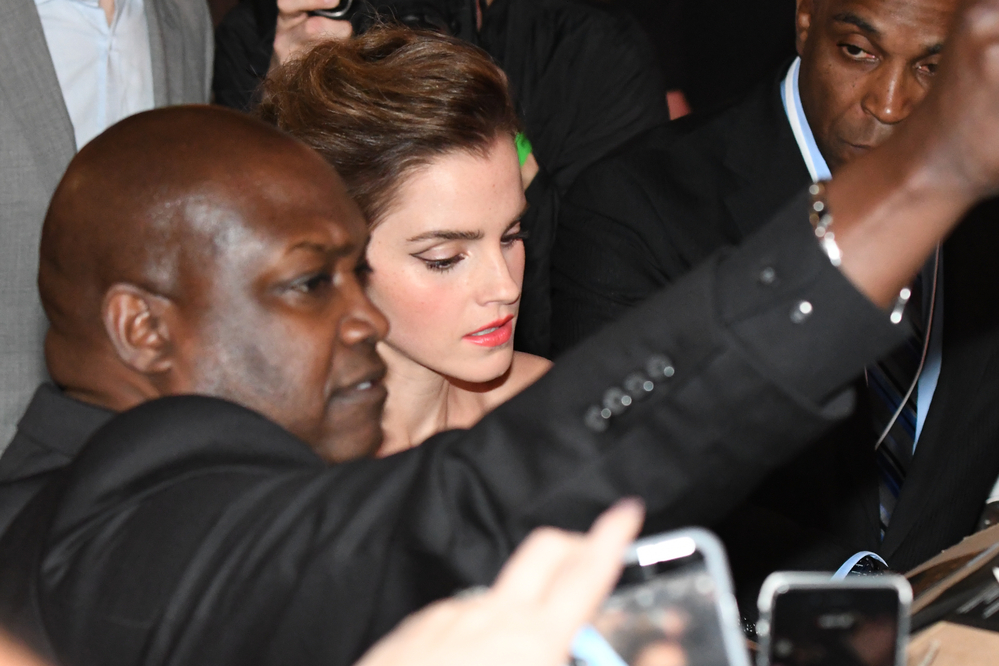 emma_watson_2017_mar_batb_la_premiere_98.jpg