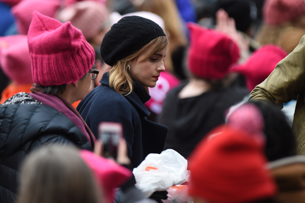 emma_watson_2017_womens_march_on_washington_07.jpg