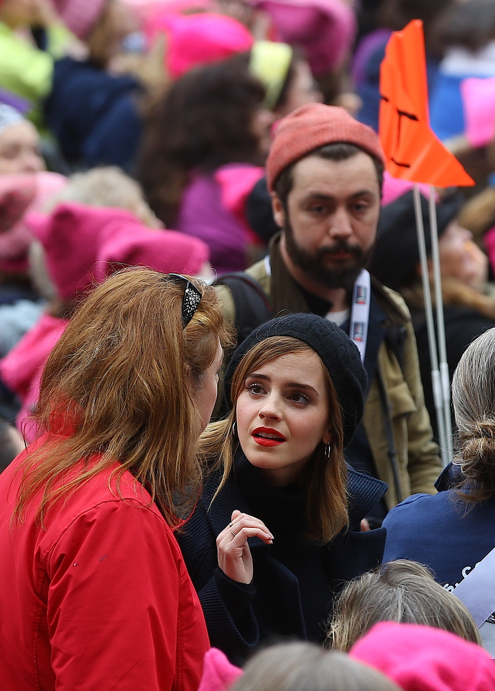 emma_watson_2017_womens_march_on_washington_25.jpg