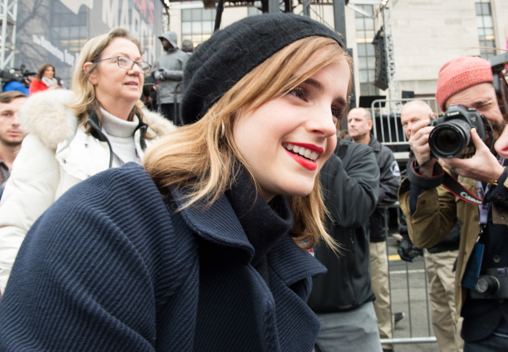 emma_watson_2017_womens_march_on_washington_32.jpg