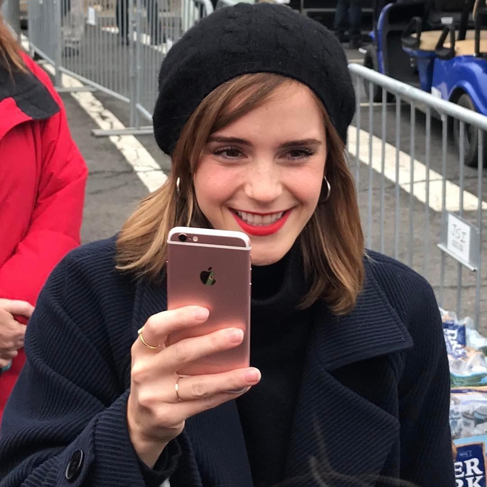 emma_watson_2017_womens_march_on_washington_44.jpg