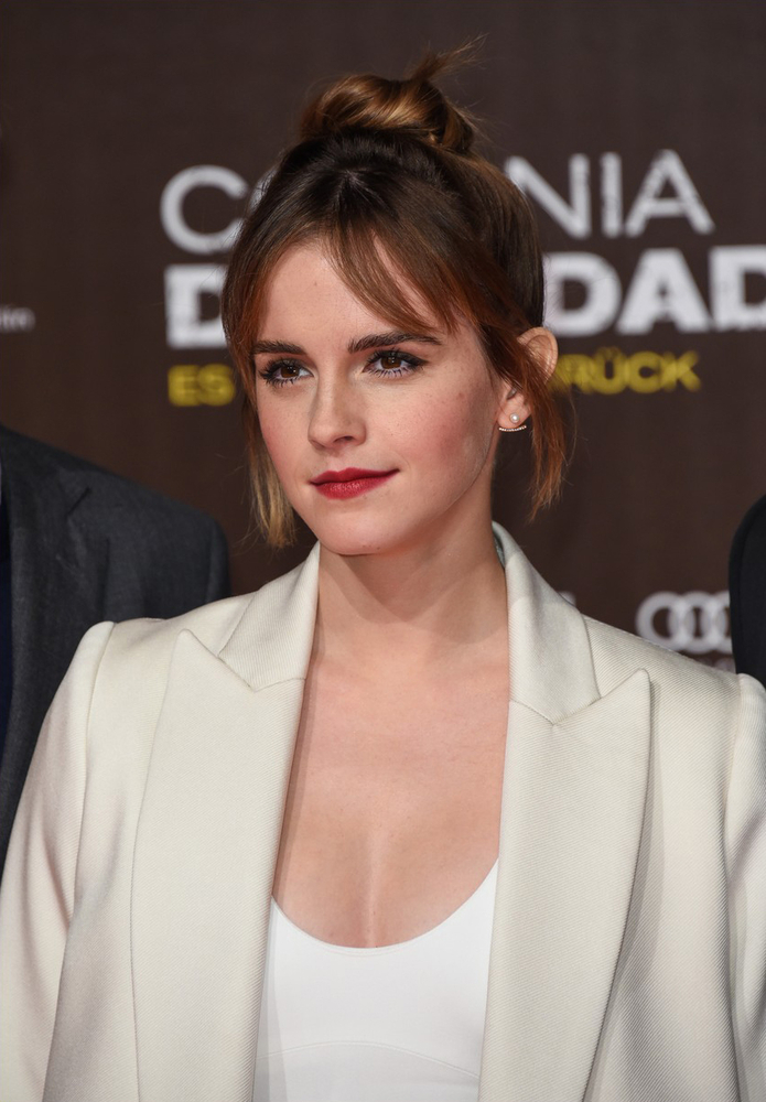 emma_watson_colonia_berlin_premiere_59.jpg