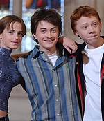 Filename=EEW_2002event_oct25_hp_cos_london_press_con_022.jpg
Filesize=335KiB
Dimensions=1998x1302
Date added=Jun 10, 2016 EEW_2002event_oct25_hp_cos_london_press_con_022.jpg