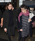 Filename=EEW_2017candid_jan20_arrives_in_washingtondc_with_her_mom_04.jpg
Filesize=2075KiB
Dimensions=2073x2431
Date added=Sep 02, 2017 EEW_2017candid_jan20_arrives_in_washingtondc_with_her_mom_04.jpg