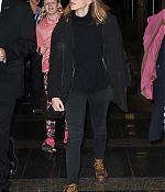Filename=EEW_2017candid_jan20_arrives_in_washingtondc_with_her_mom_07.jpg
Filesize=1590KiB
Dimensions=1928x3032
Date added=Sep 02, 2017 EEW_2017candid_jan20_arrives_in_washingtondc_with_her_mom_07.jpg